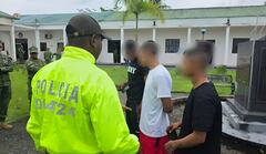 Los jóvenes habrían maltratado a un perro hasta la muerte.