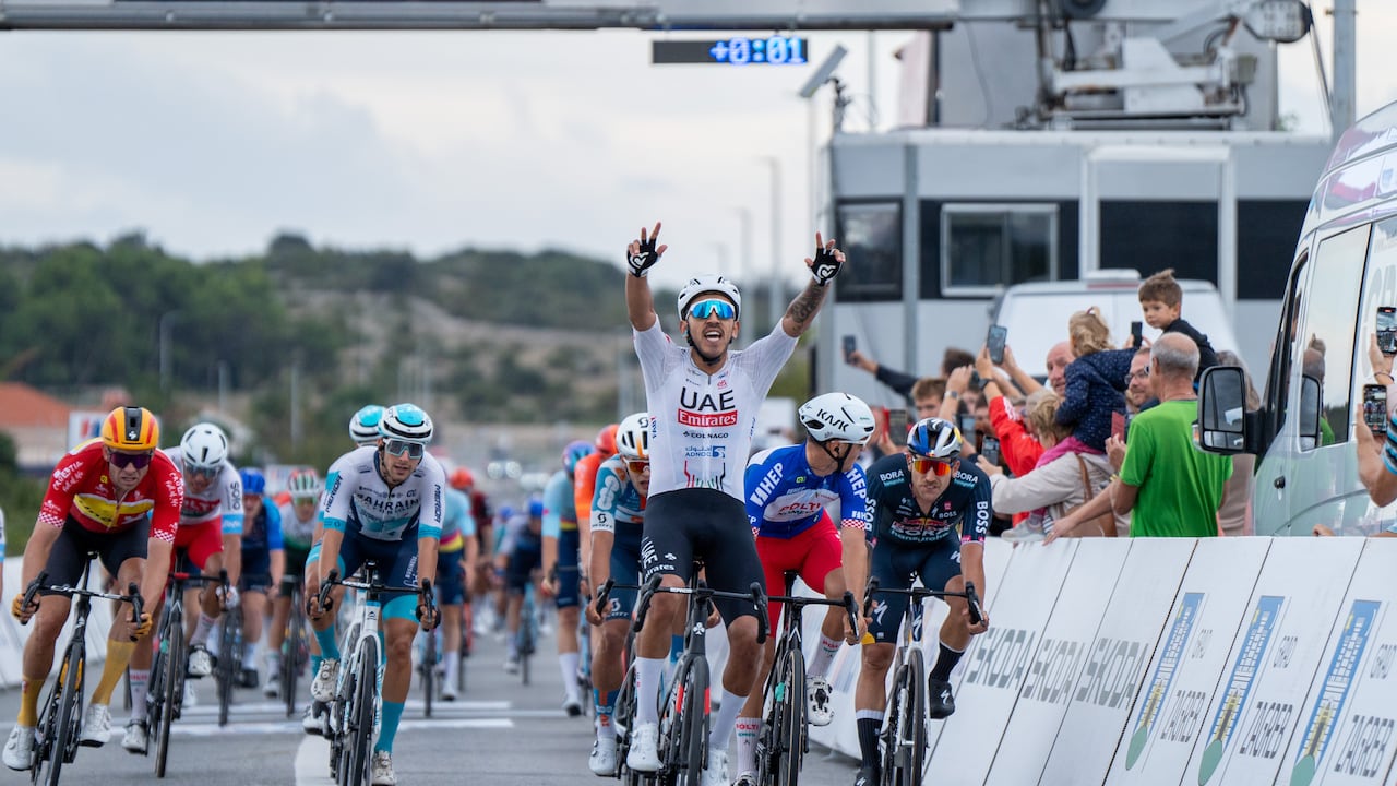 El ciclista colombiano se queda con la segunda etapa de la CRO Race.