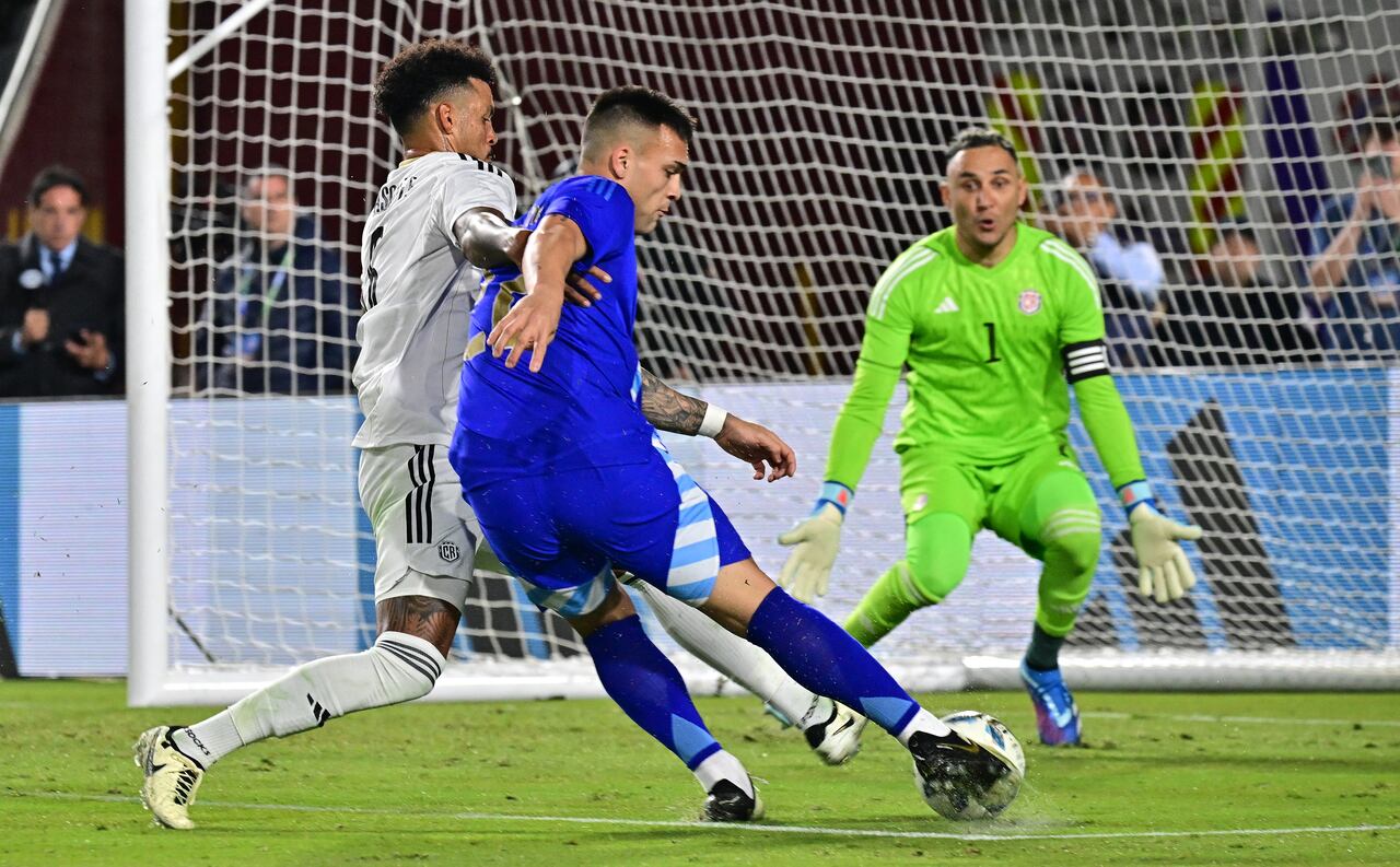 Argentina derrotó a Costa Rica en un amistoso previo a la Copa América