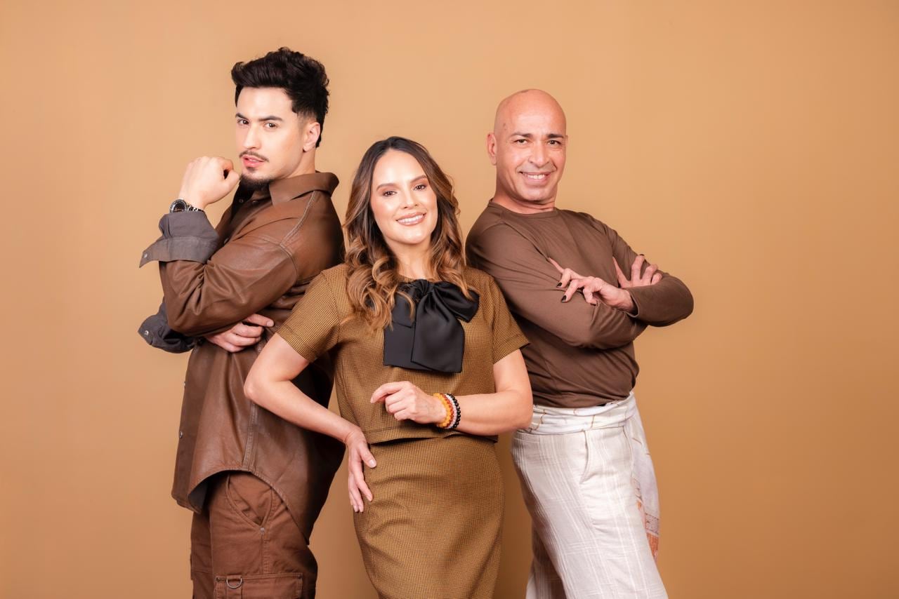 Paola Cifuentes es entrenadora en comunicación estratégica y experta en marca personal, es fundadora de Estrategias Inc.