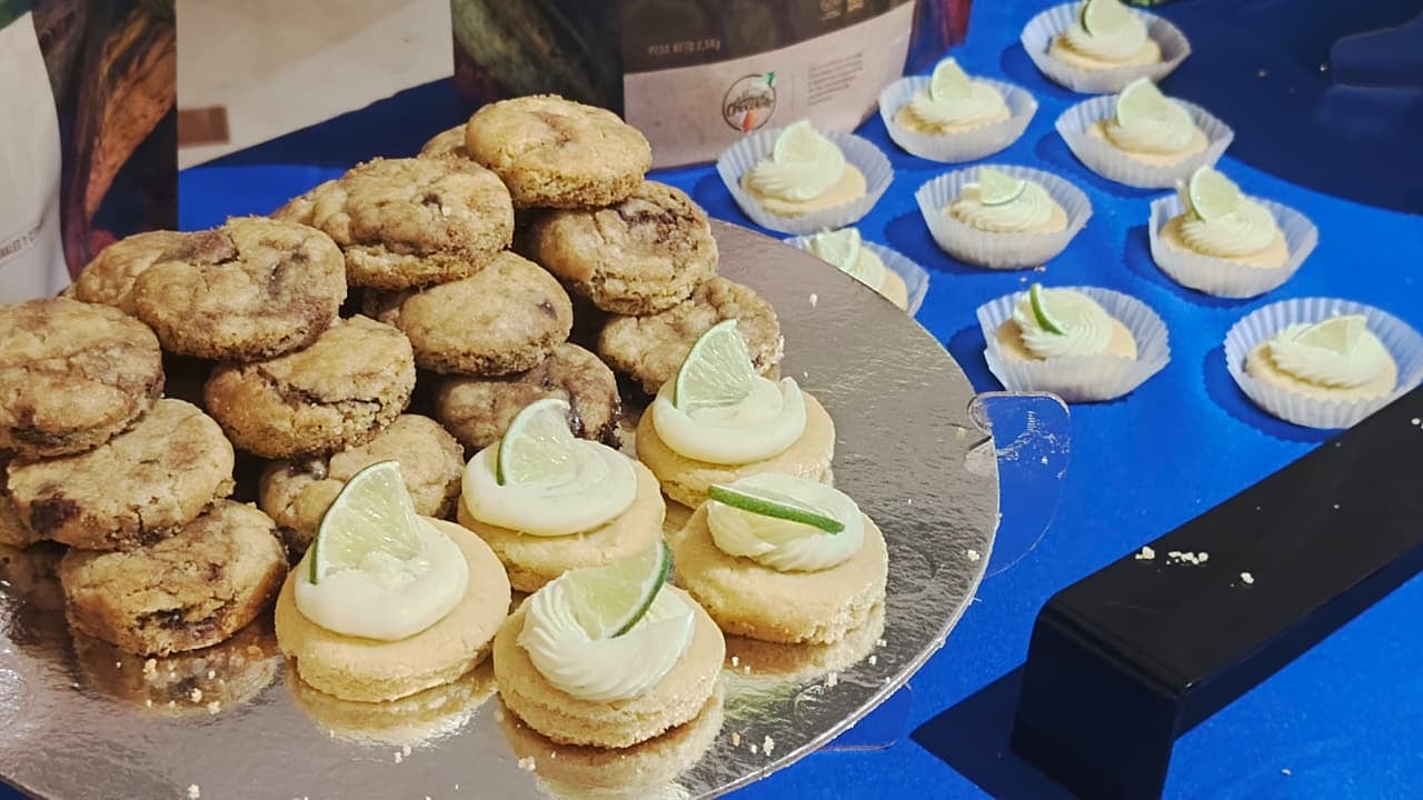 Durante el lanzamiento de la Ruta del Postre, en el Hotel Dann Carlton, hubo muestra de las marcas patrocinadoras, entre otras, Luker.