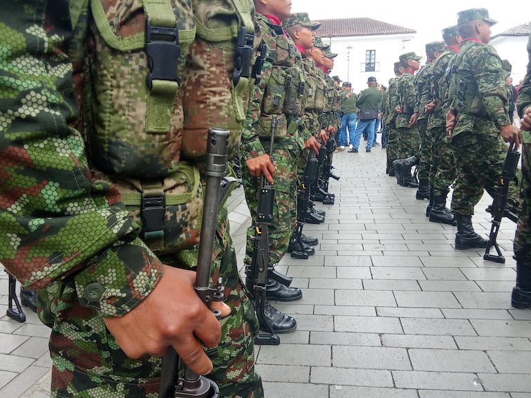 Los combates se presentaron en diferentes momentos del pasado domingo 26 de octubre en las zonas rurales de estos dos municipios nortecaucanos.