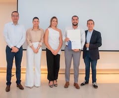 Los asistentes a estas capacitaciones recibieron algunos certificados de los nuevos conocimientos que adquirieron.
