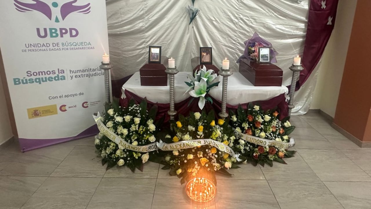 Los tres cuerpos fueron llevados a su hogar.