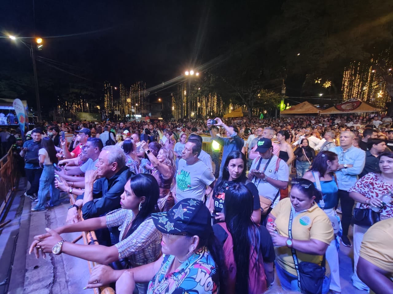 El bolero también tuvo su espacio en una jornada dedicada a la memoria musical del barrio.