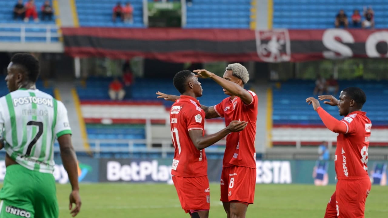 Imagen del partido entre América de Cali y Atlético Nacional por la fecha 6 del Grupo A de los cuadrangulares semifinales del segundo semestre de la Liga Colombiana 2025.