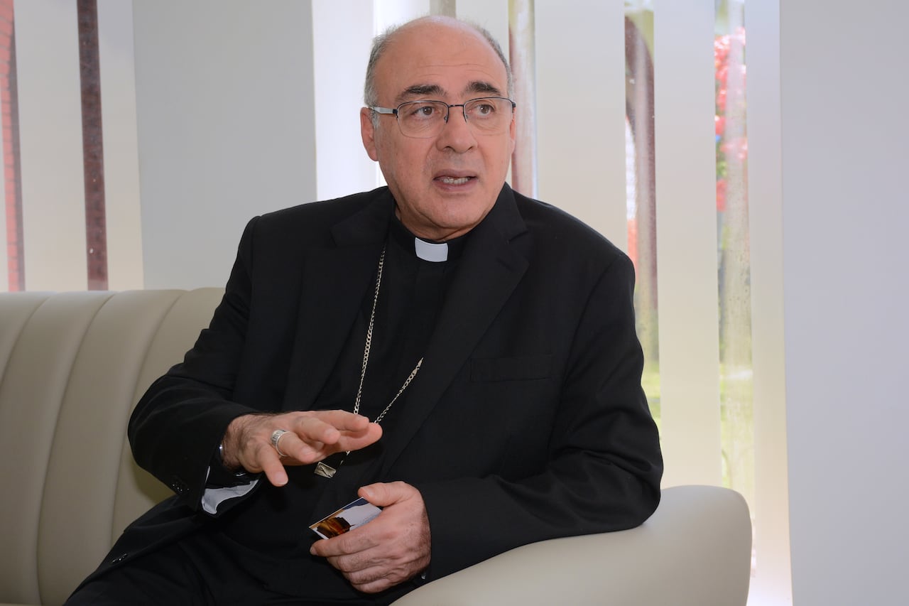 Comercial. El Arzobispo de Cali es Monseñor Luis Fernando Rodríguez Velásquez, inaugura nuevas salas de velación en el Camposanto Metropolitano del Sur de Cali. Foto Jorge Orozco.