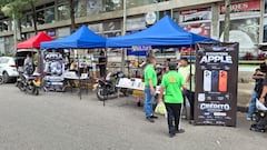 Comerciantes de San Andresito del Sur trasladaron sus negocios a la calle ante los daños que ocasionó el terremoto.