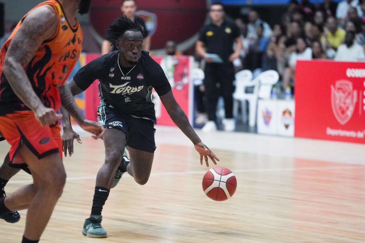 Imagen del segundo partido de la final de la Liga de Baloncesto entre Toros del Valle y Paisas.