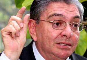 Fabio Valencia Cossio, ministro del Interior y de Justicia