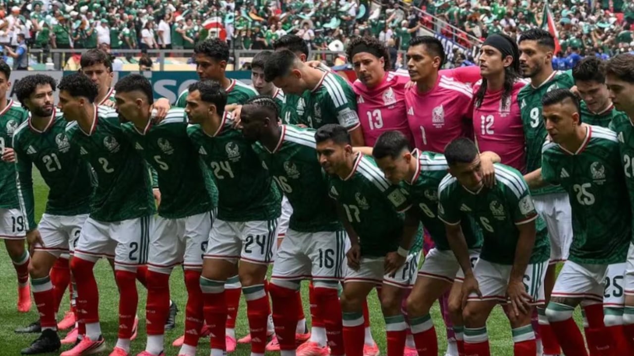 Los espectadores que siguen de cerca los partidos de la Copa del Mundo de Norteamérica 2026 han notado una particular uniformidad en los pies de las grandes estrellas .