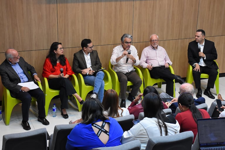 El foro ‘Territorios con voz: ¿una ley de competencias para cerrar brechas?’ reunió en el auditorio Carlos Arcesio Paz de la Universidad Icesi a expertos y autoridades para analizar el futuro de las competencias territoriales en Colombia.