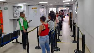 El Banco Agrario ha sido muy criticado tras las grandes filas que se registraron para reclamar el subsidio.