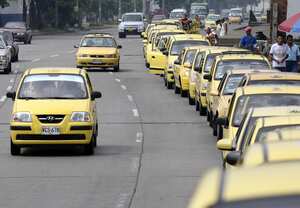 Este año, varios taxistas de la ciudad han denunciado ser víctimas de amenazas por tratar de recuperar rutas invadidas por el transporte informal.