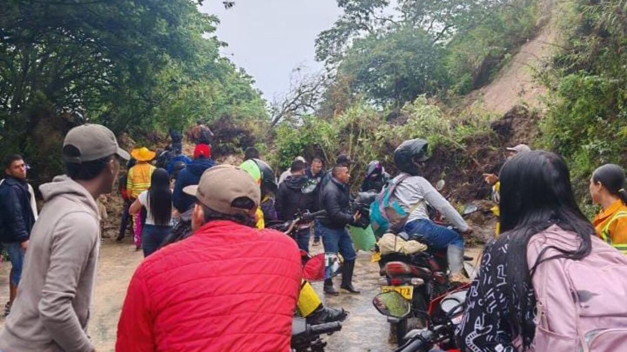Las autoridades iniciaron las actividades para lograr superar esta emergencia en el menor tiempo posible.