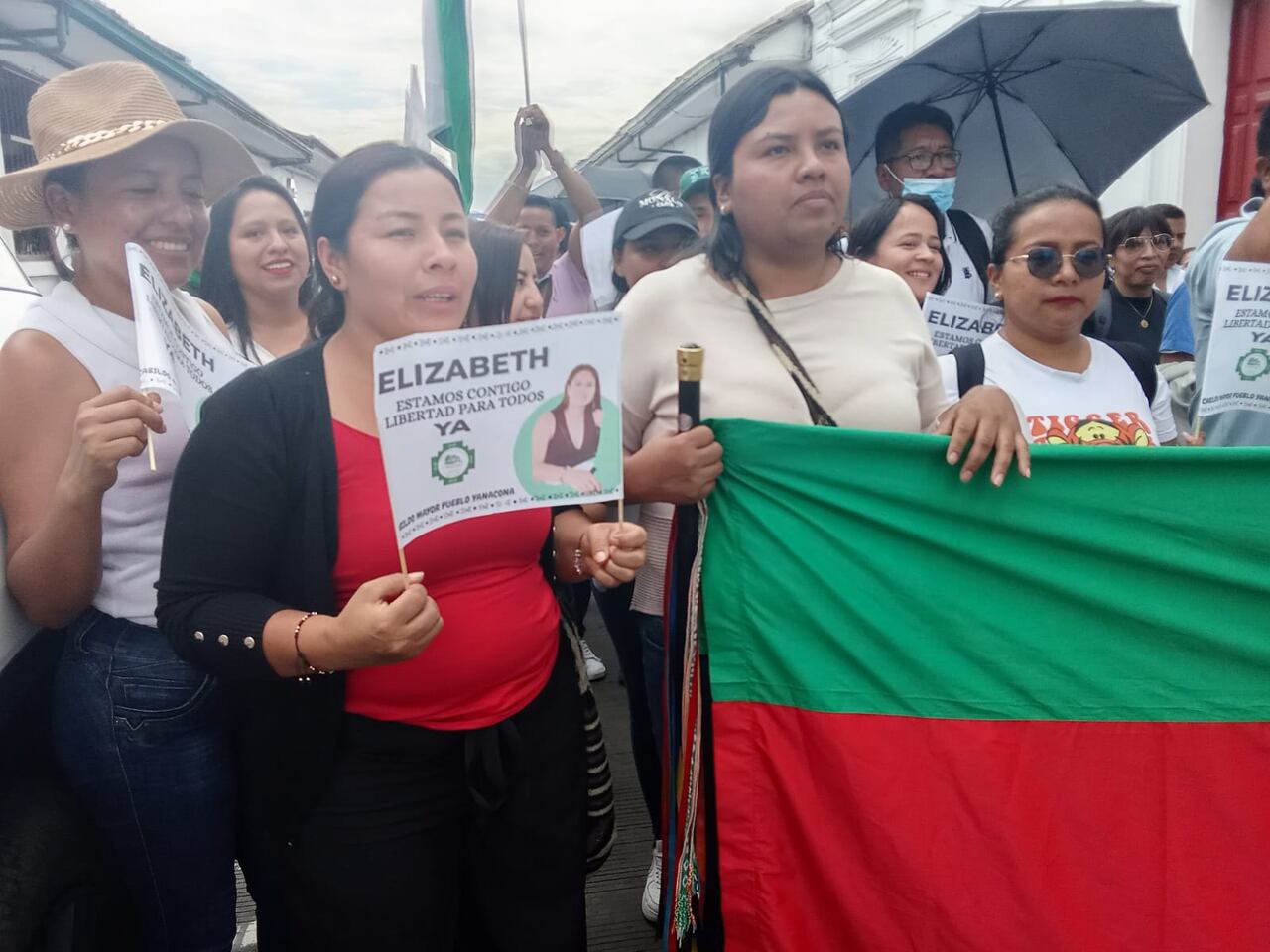Nueve funcionarios y contratistas fueron secuestrados por las disidencias de las Farc en Cauca. Familiares y amigos realizan marcha en Popayán para pedir por su liberación.