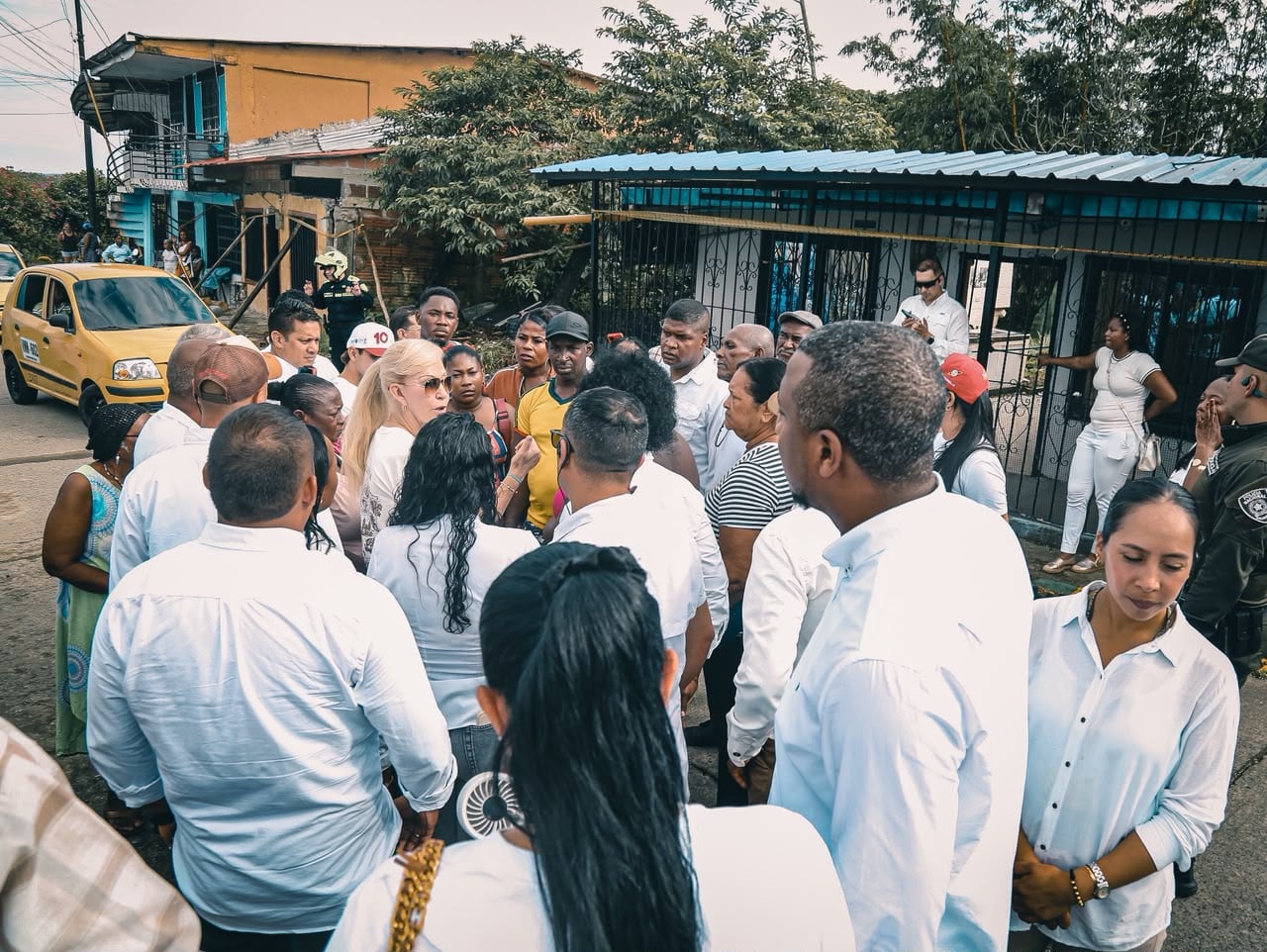 La gobernadora Dilian Francisca Toro anunció que habrá estudio de suelos en algunos barrios de Buenaventura.