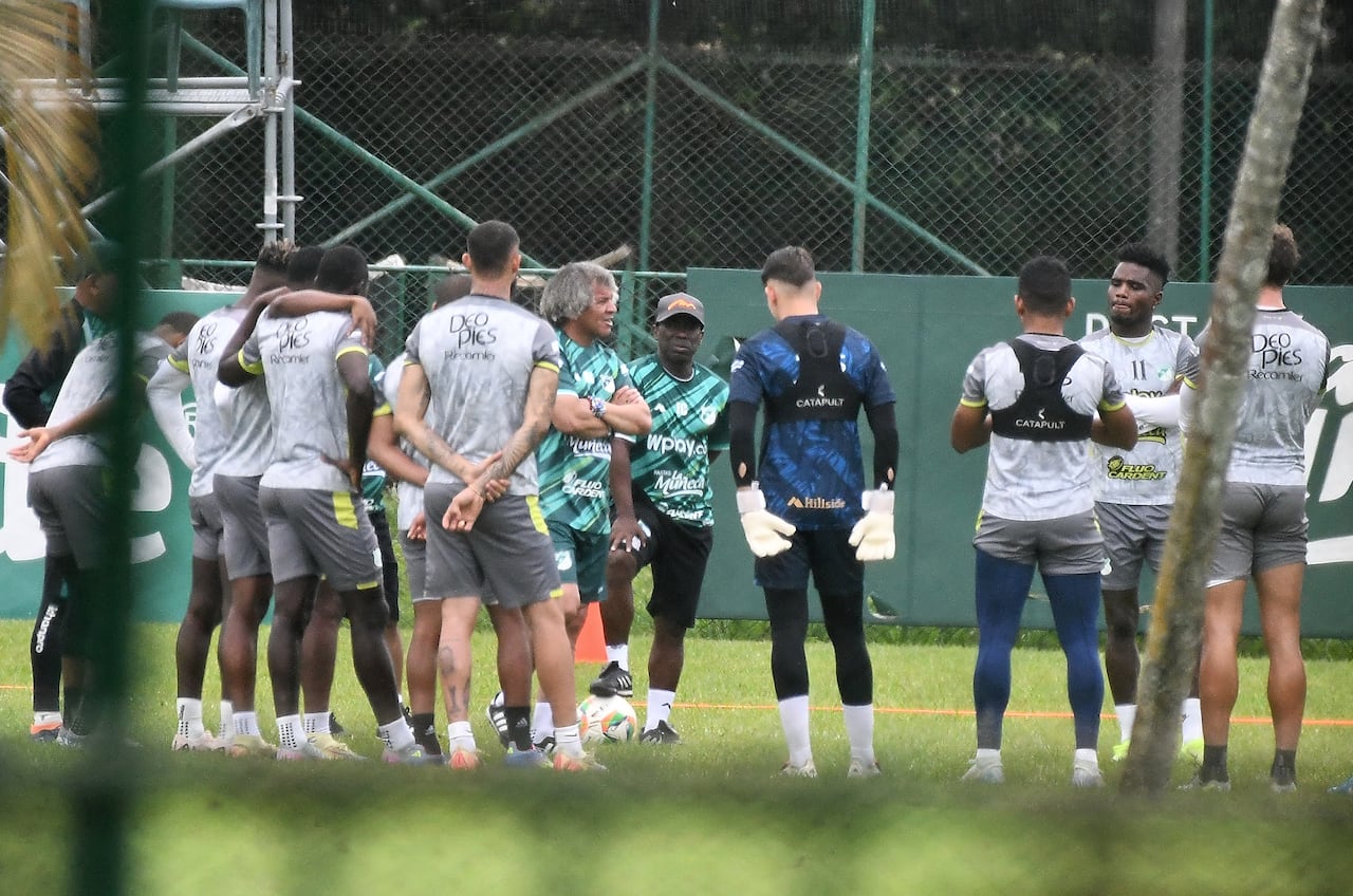 Presentación del nuevo DT del Deportivo Cali, Alberto Gamero