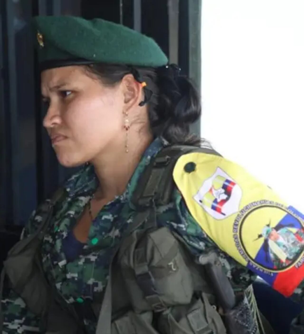 “Los hechos habrían ocurrido en la tarde del pasado 1 de octubre en esa zona limítrofe entre los departamentos de Caquetá y Amazonas, en el sur del país, zona por donde se mueve ‘Mordisco’ con un reducido grupo de 15 hombres, con fusiles automáticos y hasta drones con explosivos.