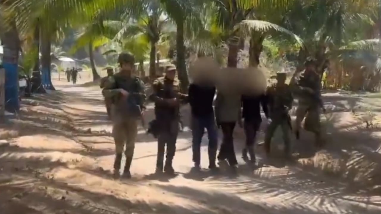 Armada Colombiana capturó a tres presuntos integrantes del ELN