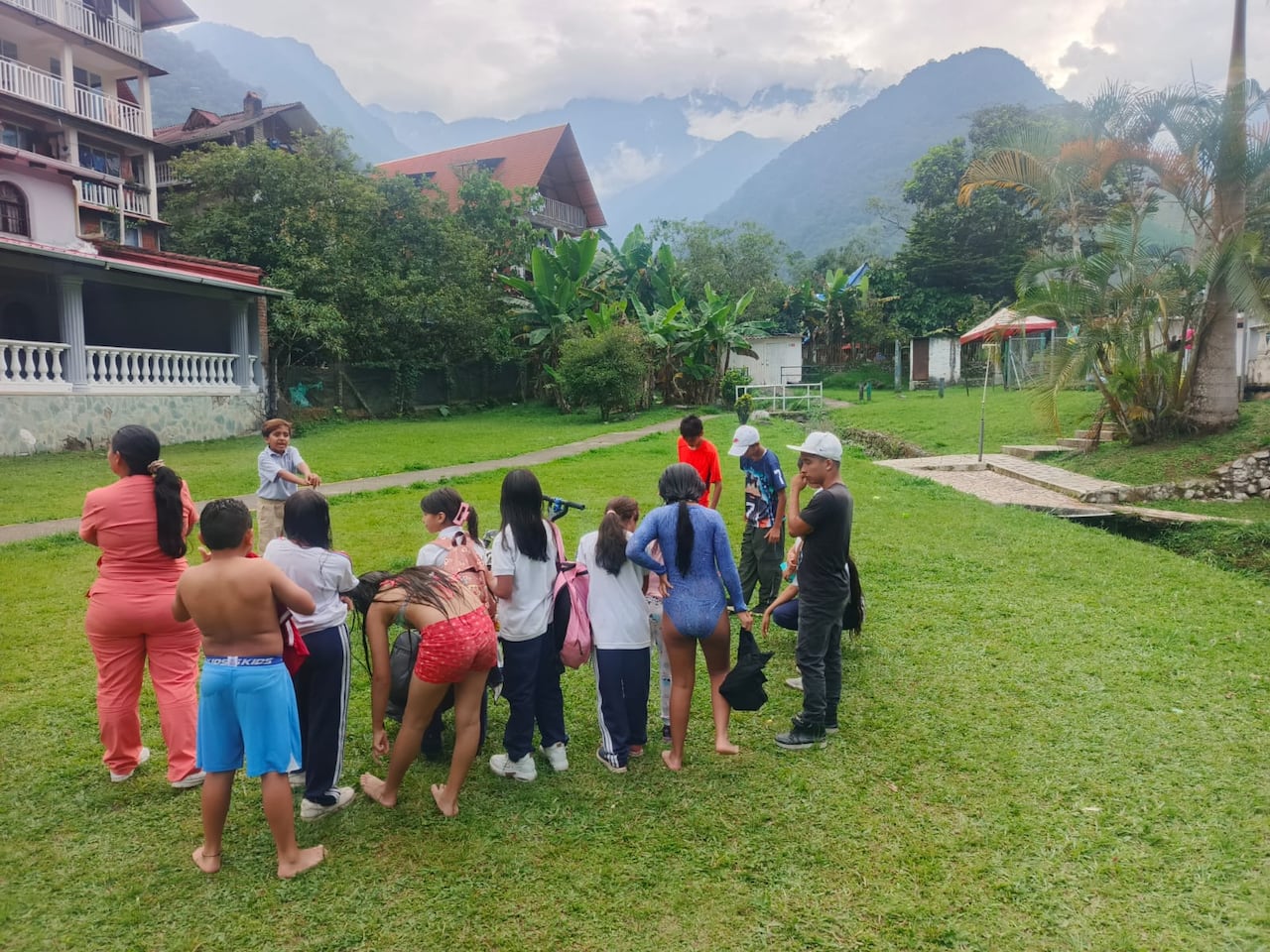 Doménico Reina es el actual campeón de la temporada Coffee Triangle de golf, disputada en el Eje Cafetero. En la zona rural de Cali brinda clases de este deporte a otros niños.