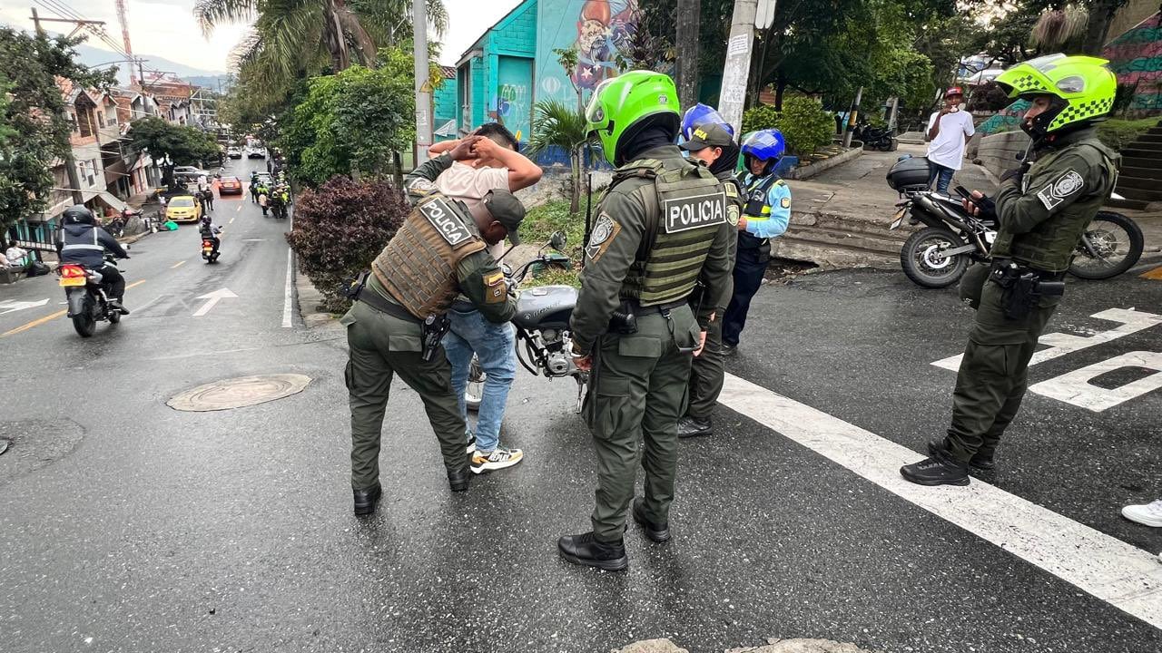 Estos operativos se integran en la estrategia de seguridad refuerza la lucha contra el crimen en Medellín.