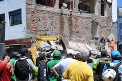Terremoto en Cali, Colapso de infraestructura en diferentes lugares de la ciudad. Clínica de Colores, DESA, Galería Alameda, Edificaciones sobre la avenida roosvelt y al frente del coliseo de Hockey Miguel Calero.