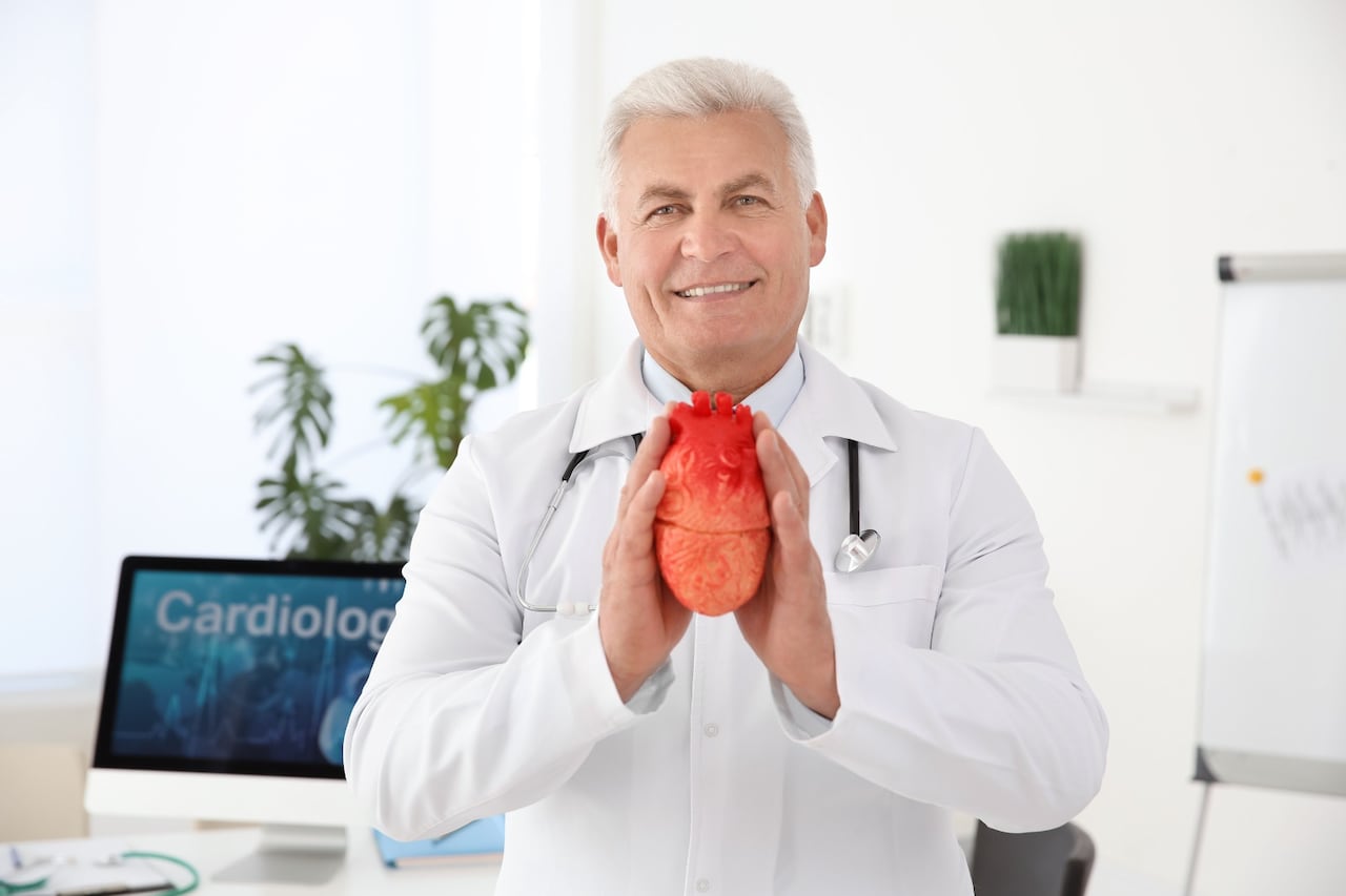 Las enfermedades del corazón representan la principal causa de muerte en el país; ante el auge de consejos digitales sin respaldo científico, se lanza el Hub Nacional del Corazón para conectar la evidencia médica con los hogares.