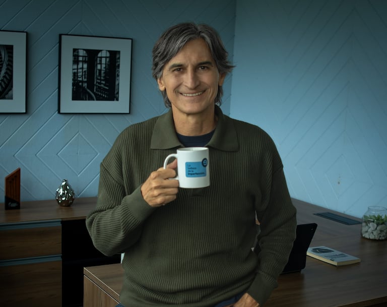 Jose Echeverri es un reconocido conferencista y referente en temas de liderazgo y ha liderado equipos por más de 30 años en diversas compañías.