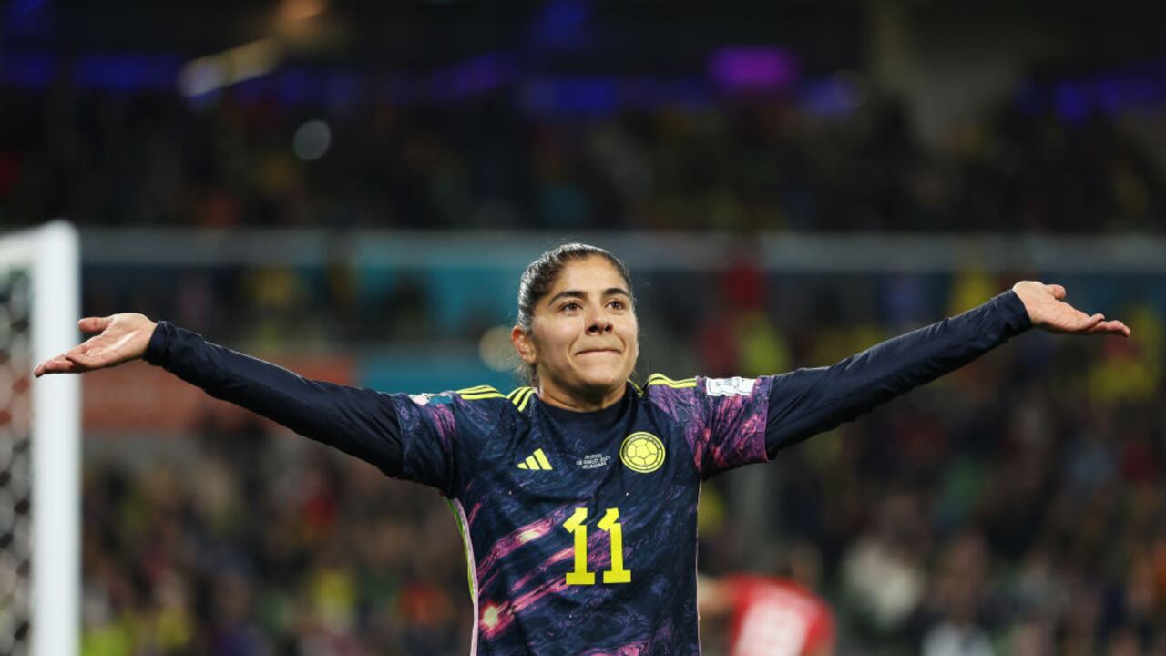 MELBOURNE, AUSTRALIA - AUGUST 08: Catalina Usme of Colombia applauds fans after substituted during the FIFA Women's World Cup Australia & New Zealand 2023 Round of 16 match between Colombia and Jamaica at Melbourne Rectangular Stadium on August 08, 2023 in Melbourne, Australia. (Photo by Robert Cianflone/Getty Images)