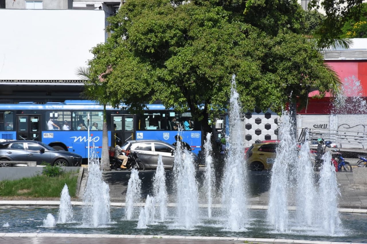 La reactivación de la fuente transformó el entorno del Parque de las Banderas, luego de que se alertara sobre su deterioro y riesgos sanitarios.