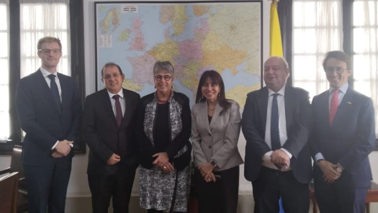 En Bogotá se realizó una reunión para preparar la agenda y otros detalles de la visita en enero.