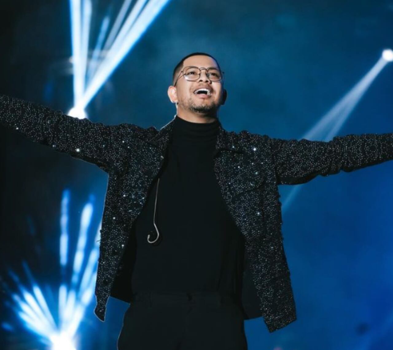El cantante de góspel Pedro Henrique murió en pleno show.