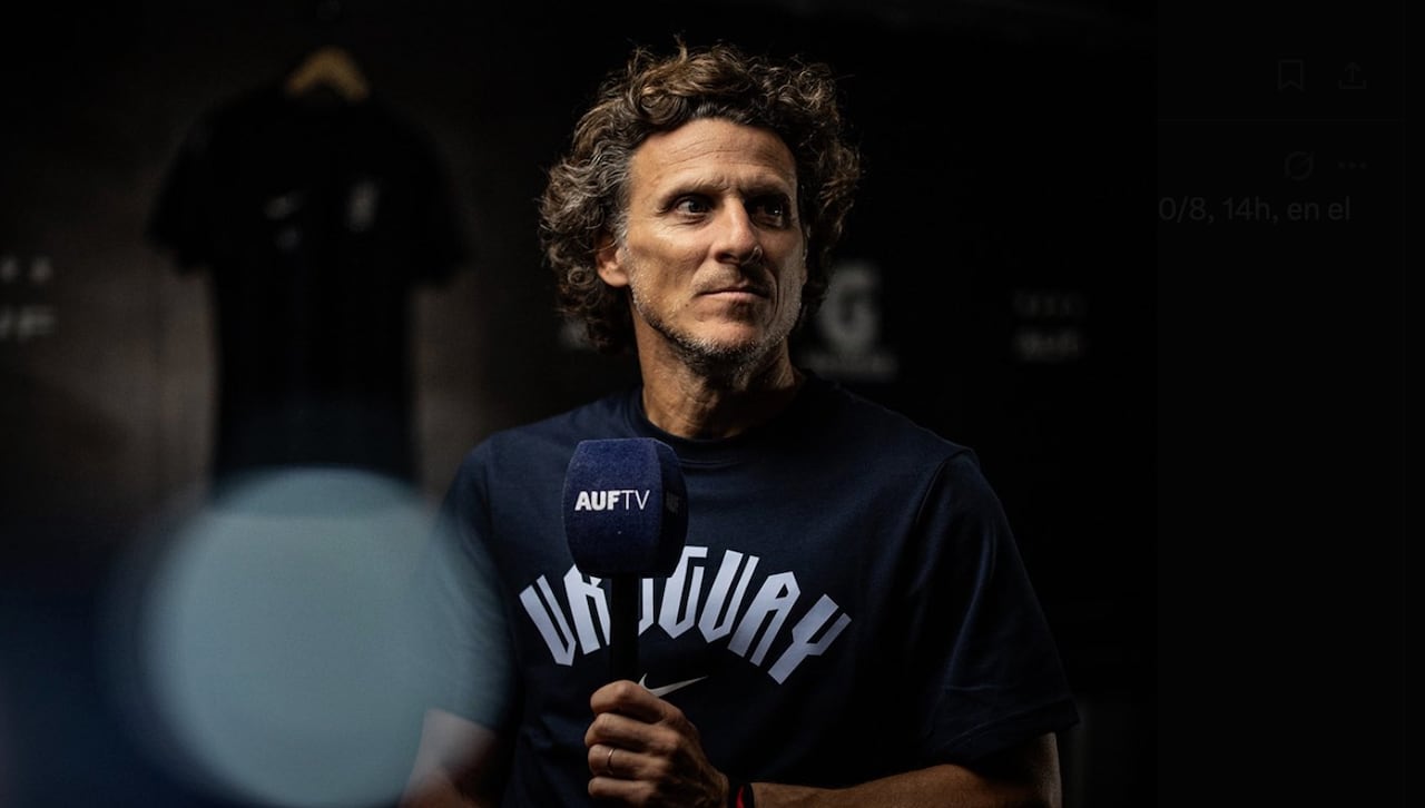 Diego Forlan, nuevo director técnico de la Selección de Uruguay.