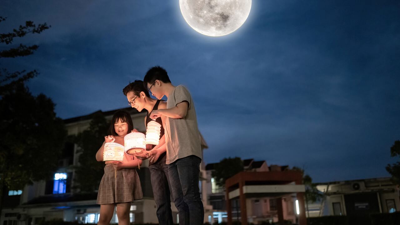 Para aquellos interesados en la espiritualidad y el crecimiento personal, la Luna Nueva de mayo de 2024 ofrece un momento propicio para llevar a cabo rituales significativos.