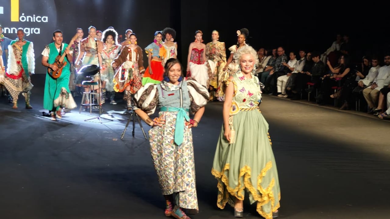 La diseñadora Mónica Fonnegra redefine el lujo sustentable en la pasarela de Cali Distrito Moda. Su propuesta transforma de manera magistral textiles recuperados en piezas de alta costura dinámicas y fluidas, demostrando que la innovación circular y la expresión artística caminan de la mano hacia el futuro del diseño.