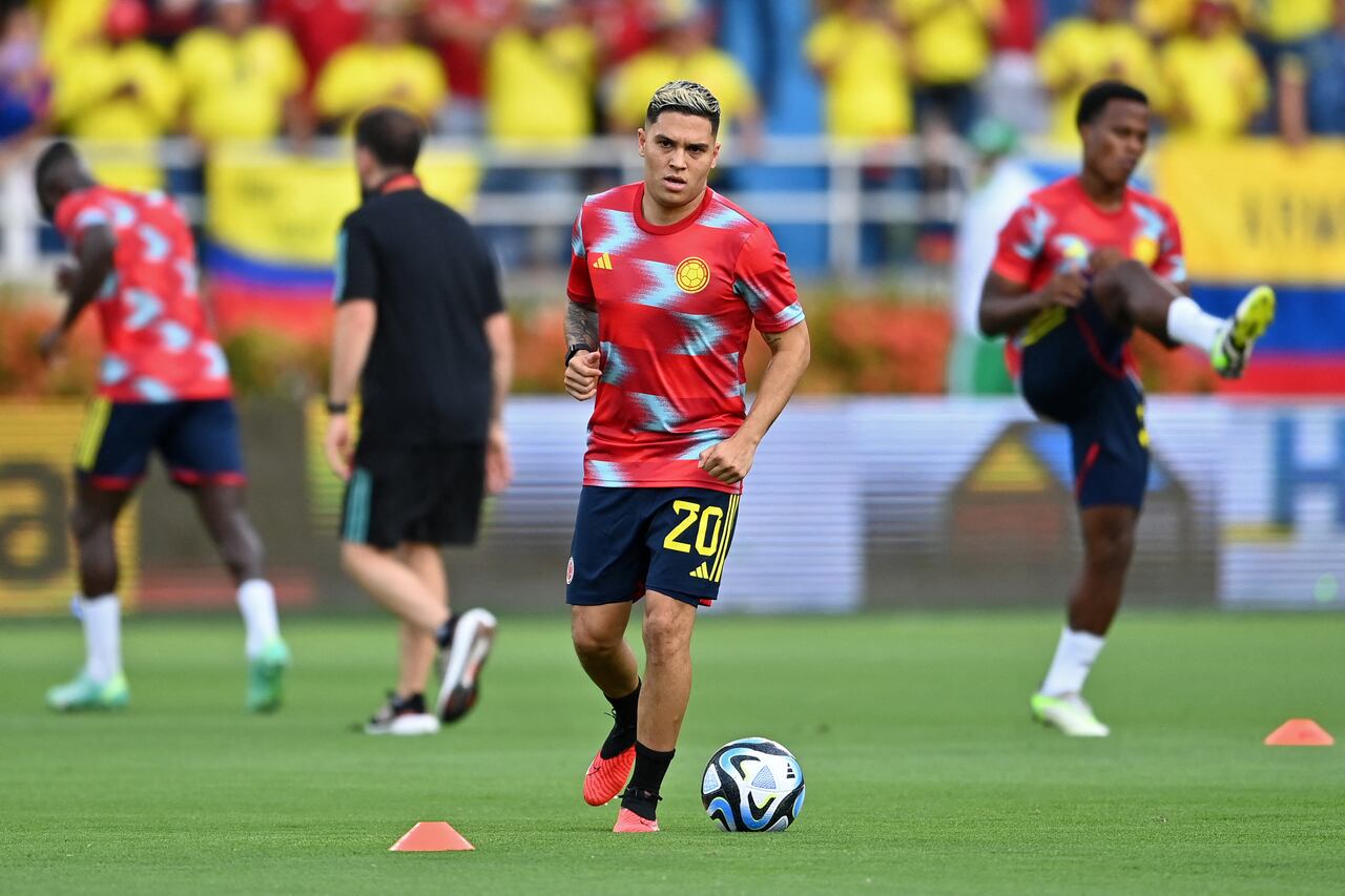 Juan Fernando Quintero vistiendo la camiseta de la Selección Colombia.