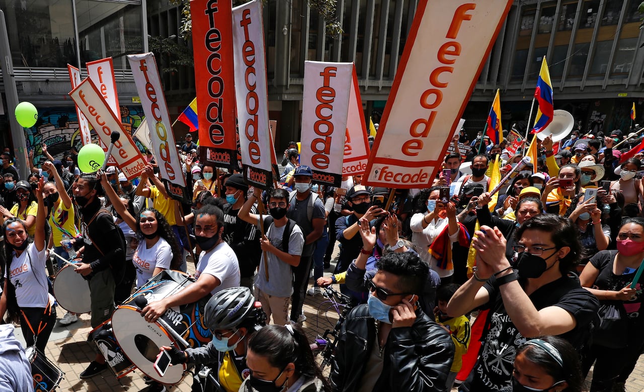 Jornada de Paro Nacional en el Centro de Bogotá convocado por el Comité del Paro
marcha manifestación FECODE
Bogota mayo 12 del 2021
Foto Guillermo Torres Reina / Semana