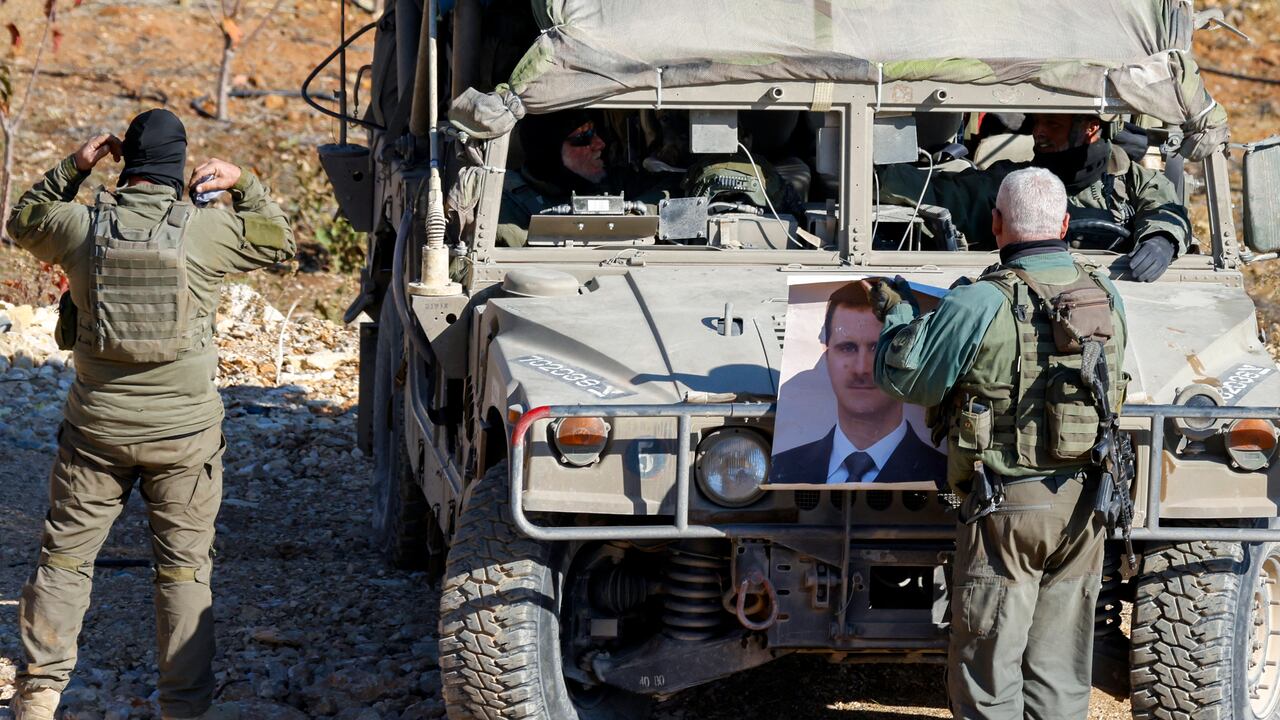 El ministro de Defensa israelí, Israel Katz, ordenó al Ejército prepararse para permanecer todo el invierno en la zona de contención entre Israel y Siria.
(Photo by Jalaa MAREY / AFP)