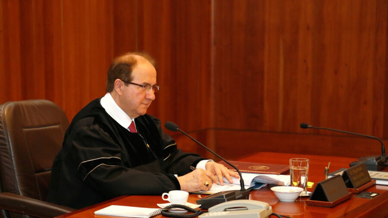 La Corte Suprema condenó a 10 años y dos meses de prisión al exmagistrado Leonidas Bustos.