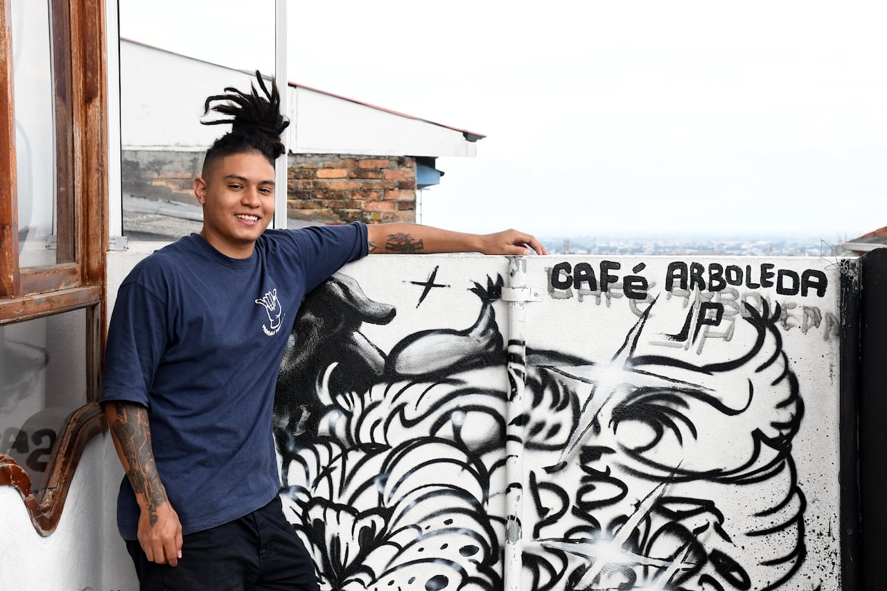 Informo de Domingo: Club canábicos en Cali. Foto José L Guzmán. El País