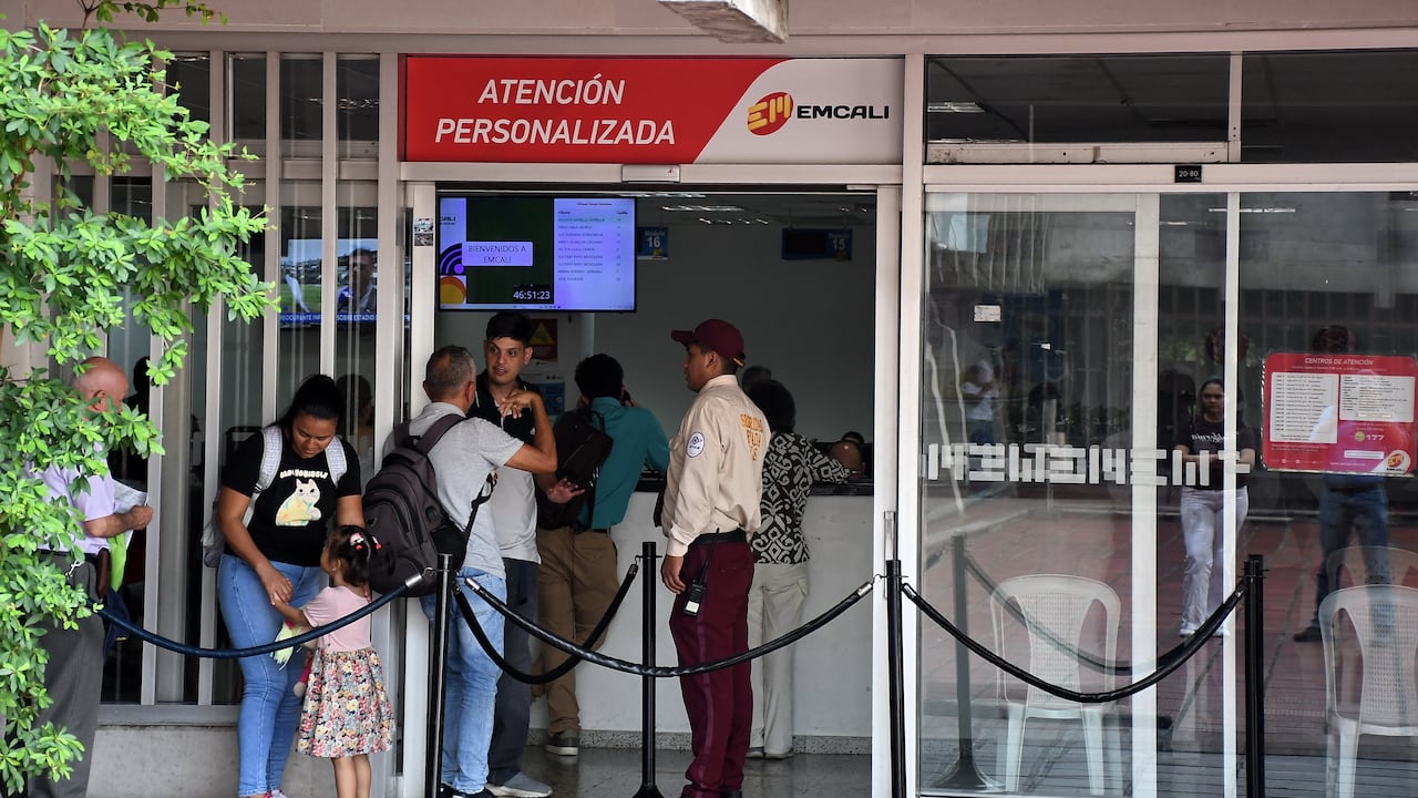 Cali: Foto denuncia, punto de atención de Emcali en el CAM.
