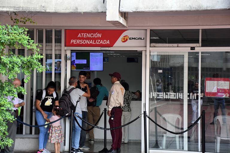 Cali: Foto denuncia, punto de atención de Emcali en el CAM.
