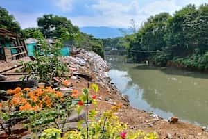 Reportaje gráfico del río Cali. Aspectos positivos y negativos en un recorrido desde su nacimiento hasta su desembocadura en el río Cauca.