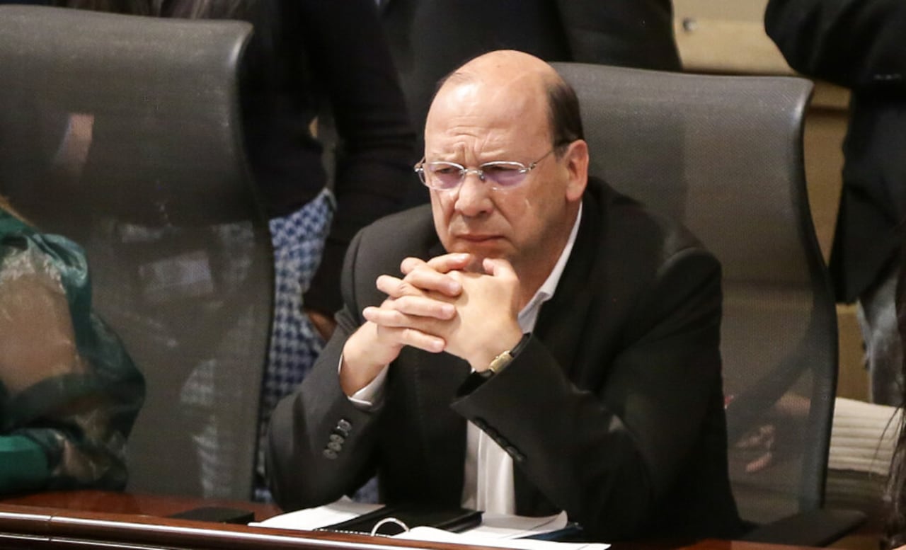Bogotá. Septiembre 24 de 2025. Las comisiones económicas conjuntas realizan la votación de las ponencias del Presupuesto General de la Nación para 2026. En la foto :Germán Ávila, ministro de Hacienda. (Colprensa - Catalina Olaya)