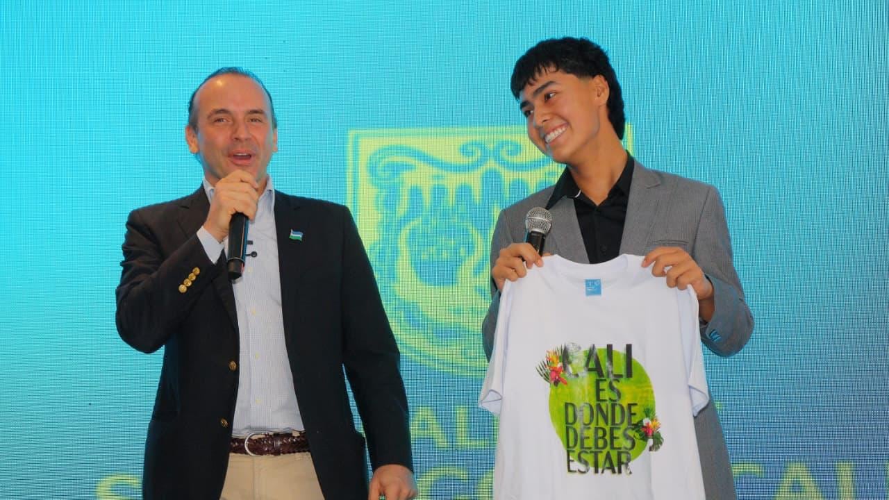 Alejandro Eder, alcalde de Cali, durante su participación en el foro.