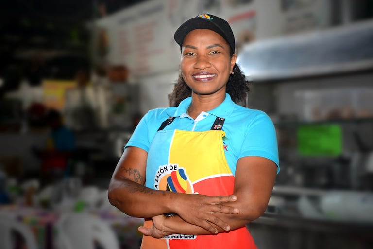 Monica Mina, propietaria del reconocido restaurante, La Sazón de la Negra Mónica en la galería El Porvenir.