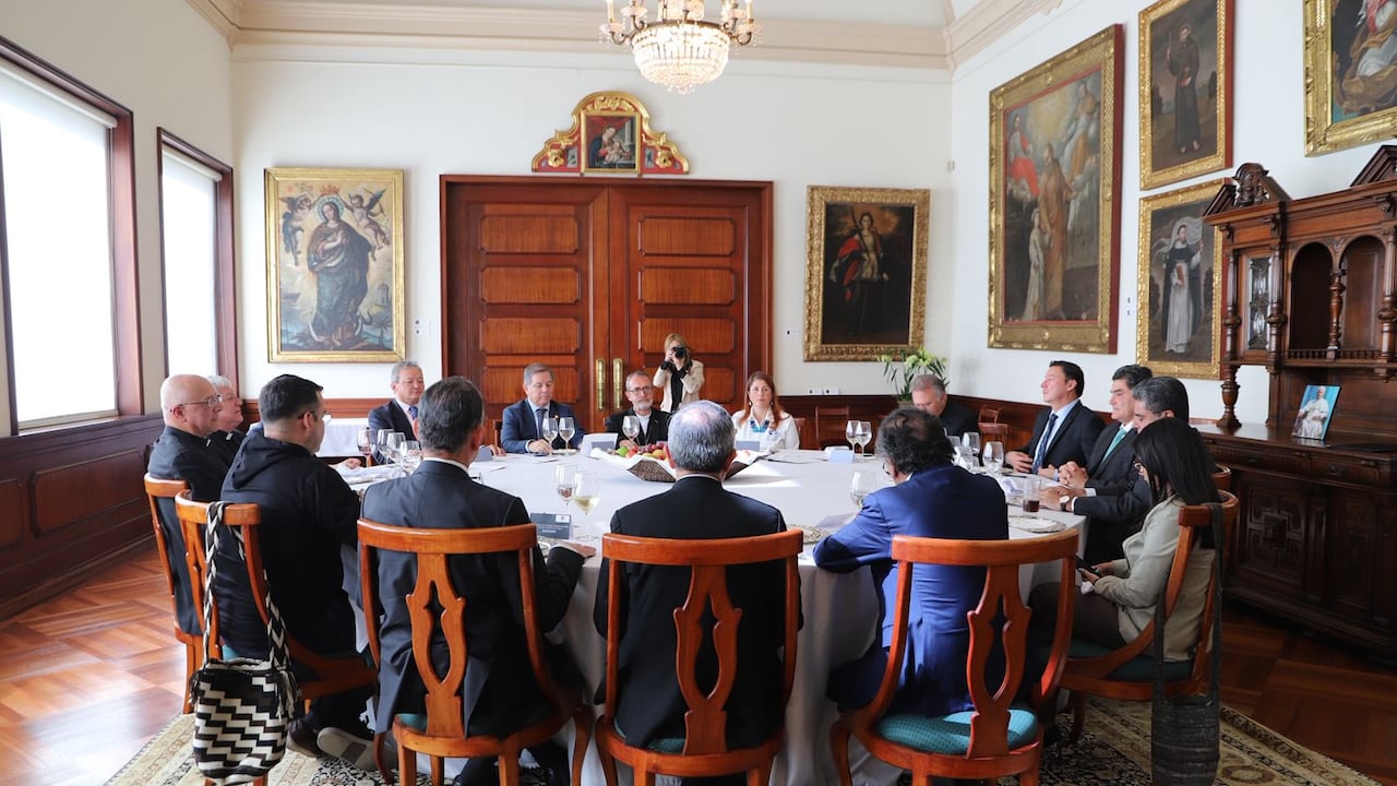 Monseñor Francisco Múnera, presidente de la Conferencia Episcopal, logró un encuentro inédito en medio de la crisis política.