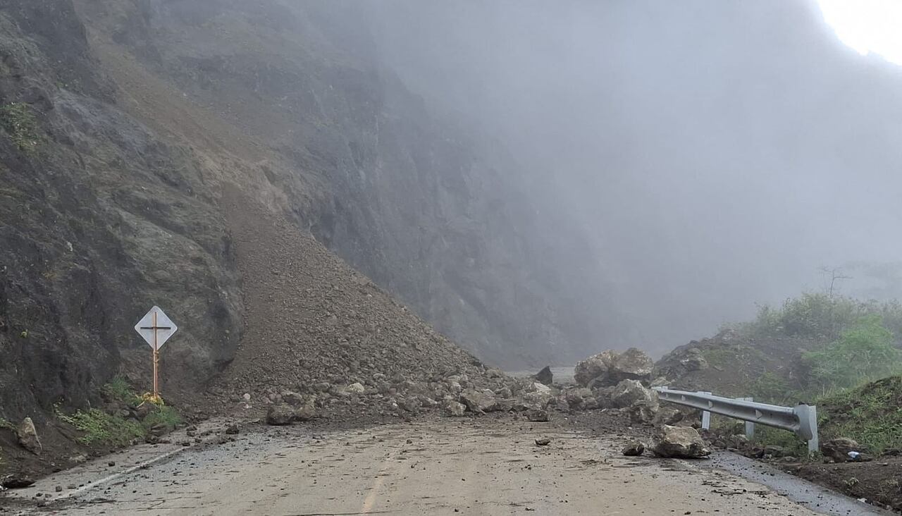 Este es el derrumbe que se presentó en este importante corredor vial, a la altura de Taminango, Nariño.