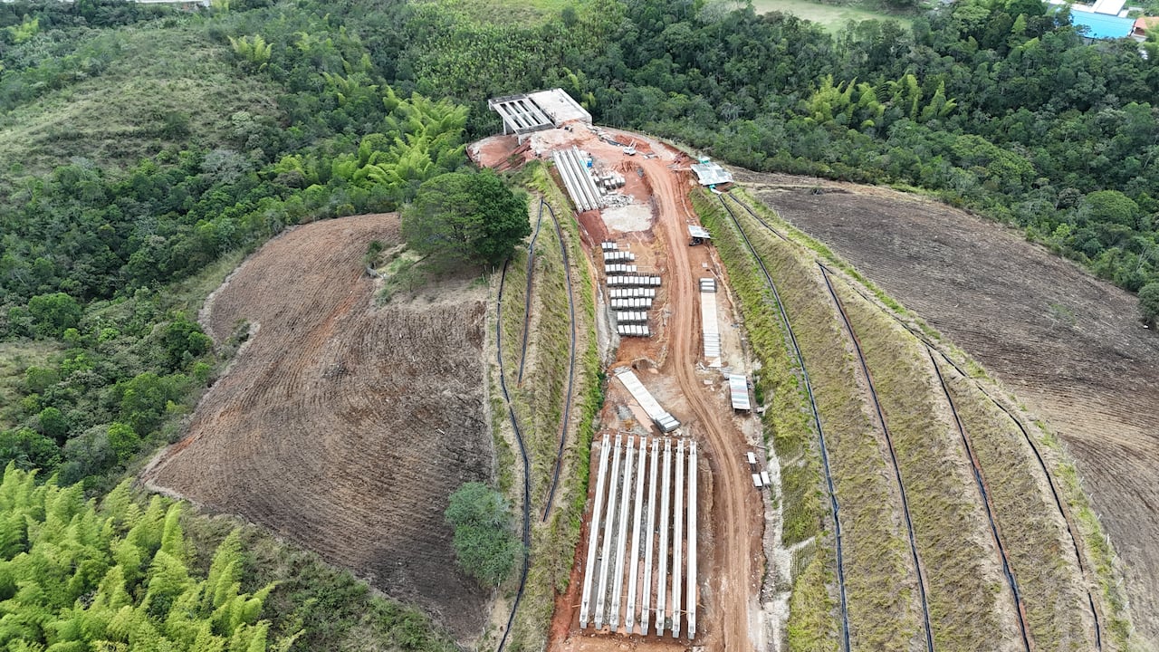 Los trabajadores que participan en la construcción de la doble calzada Popayán-Santander de Quilichao no cuentan seguridad necesaria para terminar este importante proyecto.